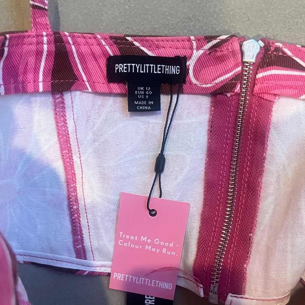 Pretty little thing Floral Pink women’s top - Picture 2 of 3